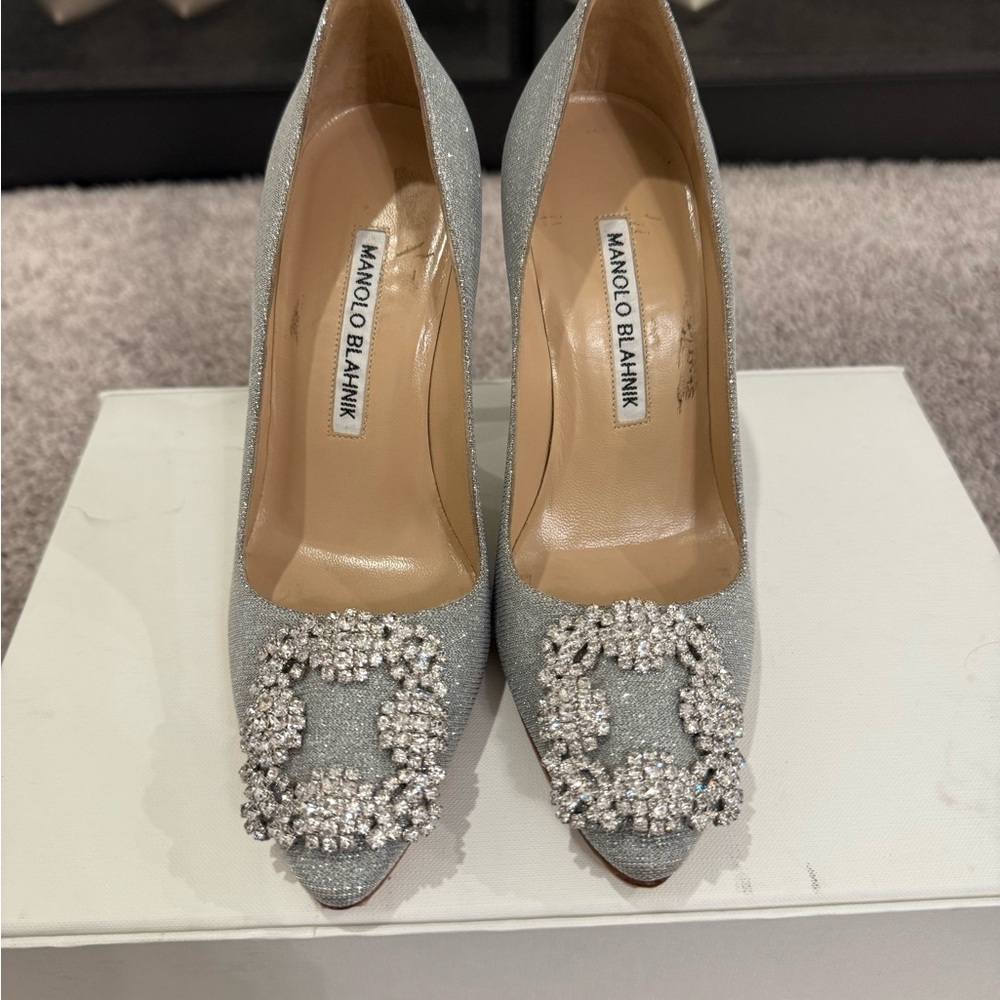 Manolo Blahnik hangisi Women's Silver Pumps size 34